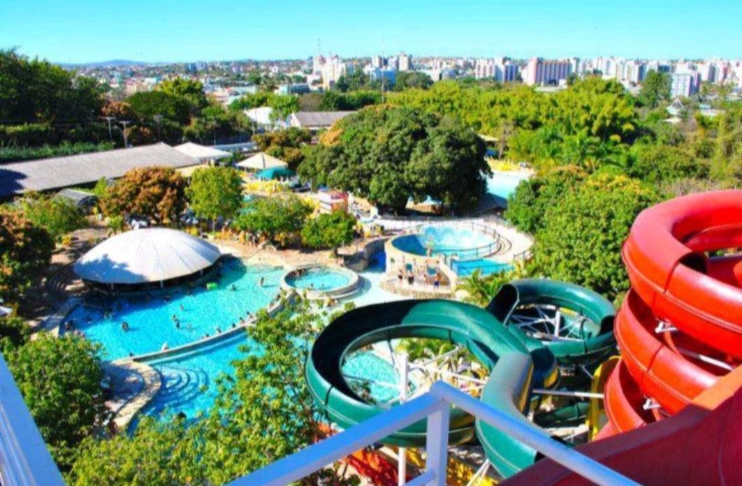 Piazza Diroma Acesso Diroma Acqua Park Gratuito Star Temporada Aparthotel Caldas Novas Εξωτερικό φωτογραφία