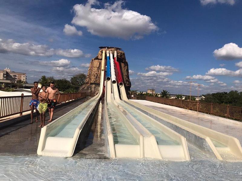 Piazza Diroma Acesso Diroma Acqua Park Gratuito Star Temporada Aparthotel Caldas Novas Εξωτερικό φωτογραφία