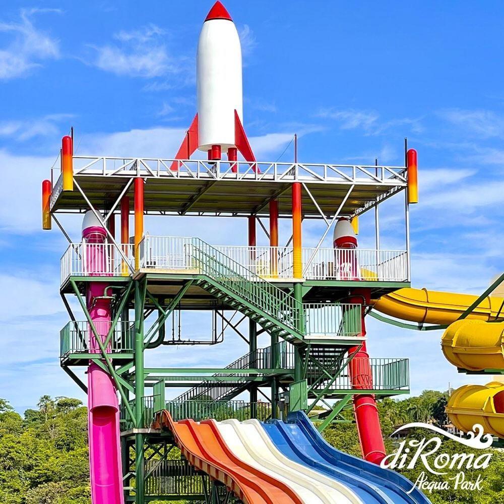 Piazza Diroma Acesso Diroma Acqua Park Gratuito Star Temporada Aparthotel Caldas Novas Εξωτερικό φωτογραφία